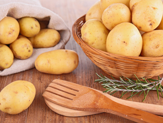 Zwiebeln aufbewahren und länger frisch halten - immer-frisch.net